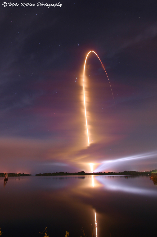 Photographer Captures Rocket Launch as Amazing Arc of Light